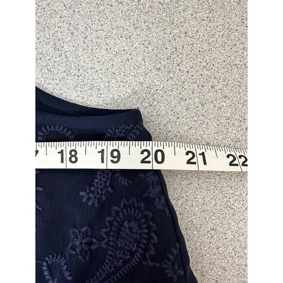 Maurices Strappy Blouse Women Large Navy Paisley Embroidered Overlay Sleeveless - Picture 8 of 9